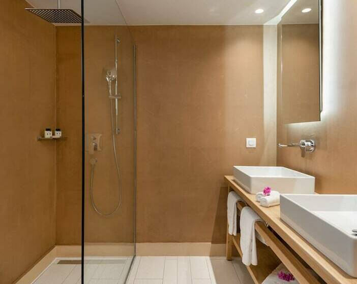 オーシャンビューのスタンダードバンガロー, Eagles Palace