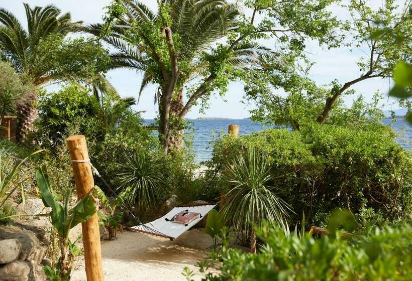 オーシャンビュースイート, Eagles Palace