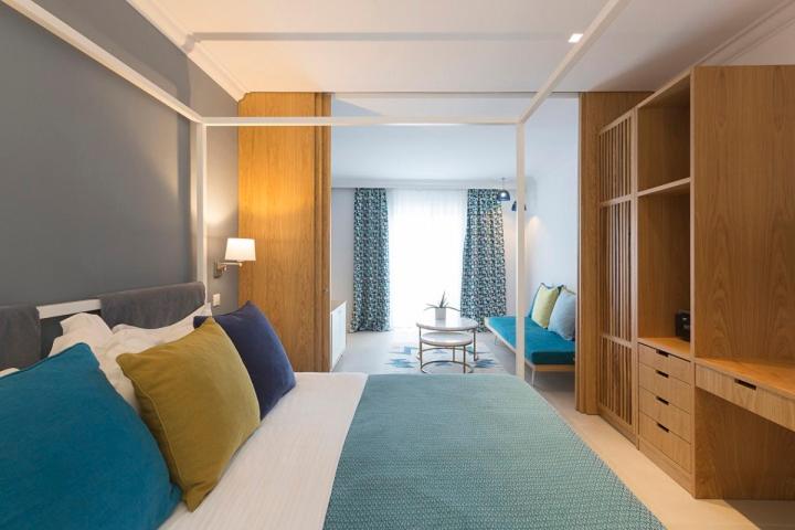 2 Bedrooms Suite Sea View, Eagles Palace