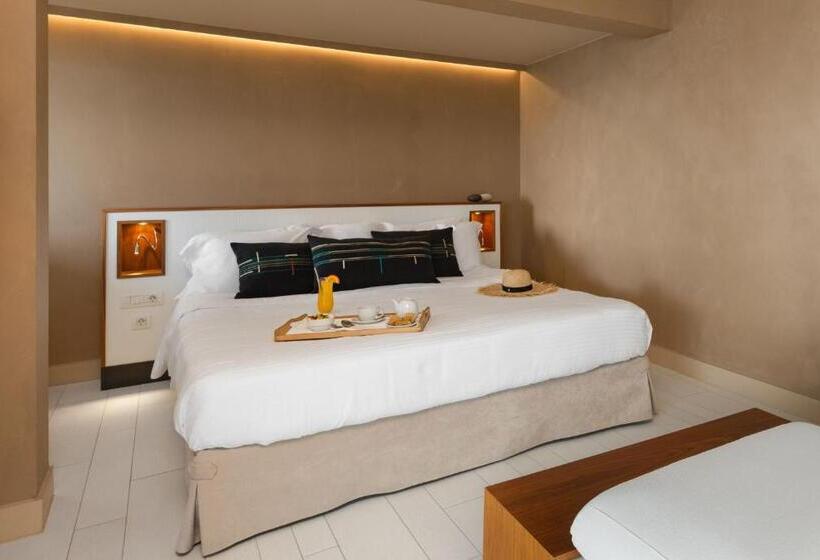 2 Bedrooms Standard Bungalow Sea View, Eagles Palace