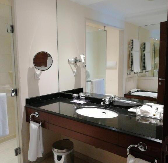 غرفة قياسية سرير كينج, Hyatt Regency Thessaloniki