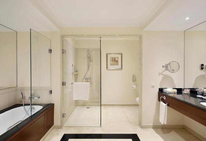 غرفة كلوب سرير كينج, Hyatt Regency Thessaloniki