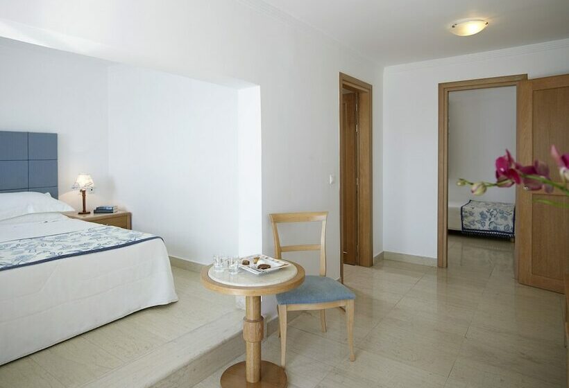 غرفة عائلية مطلّة علي البحر, Mitsis Norida