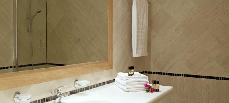 غرفة عائلية مطلّة علي البحر, Mitsis Norida