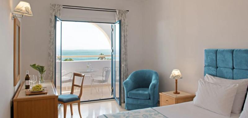 غرفة قياسية مطلّة علي البحر, Mitsis Norida