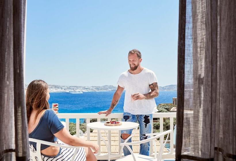 带按摩浴缸和海景的套房, Mykonos Princess