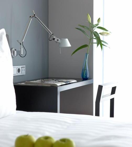 스탠다드 룸, Periscope