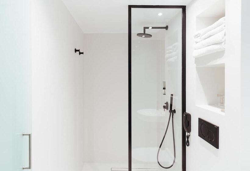 스탠다드 룸, Periscope