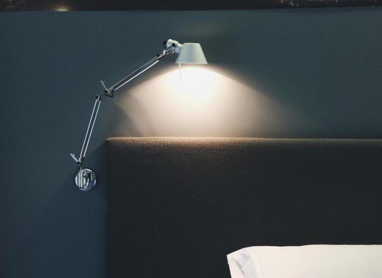 수피리어 룸, Periscope