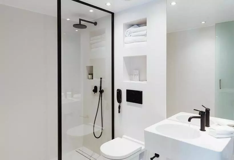 Junior Suite, Periscope