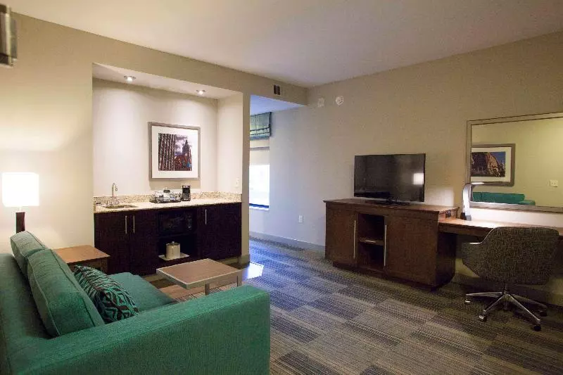 Superior Room, Periscope