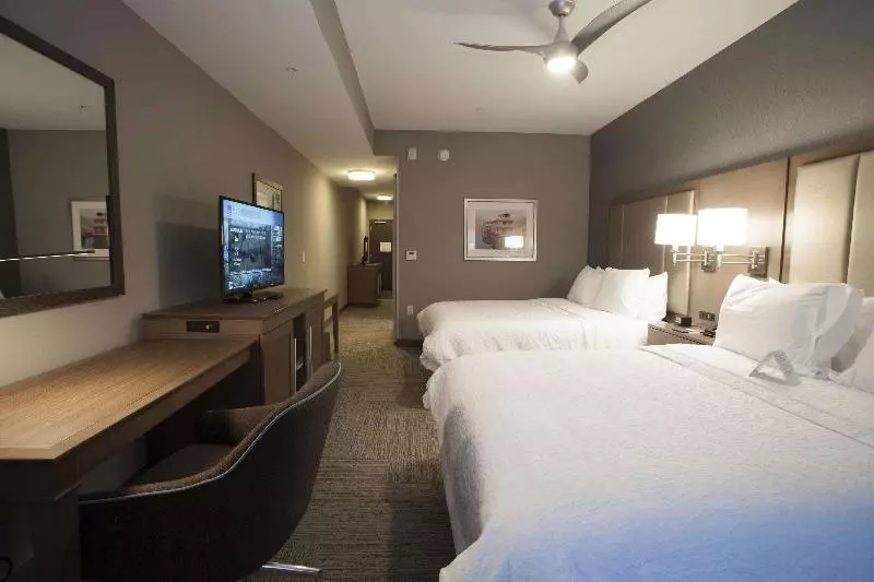 Superior Room, Periscope