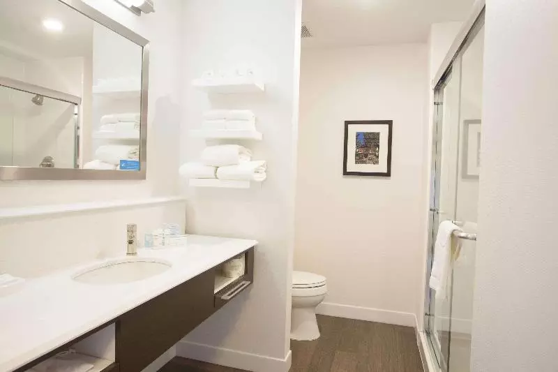 Superior Room, Periscope