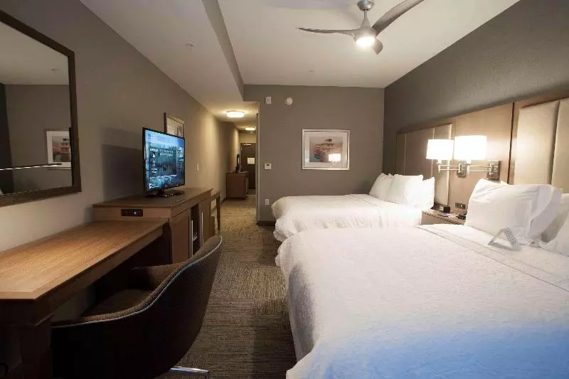 Superior Room, Periscope