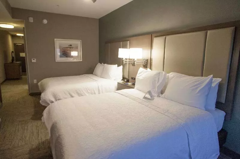 Superior Room, Periscope
