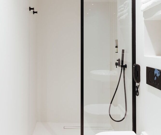 스탠다드 룸, Periscope