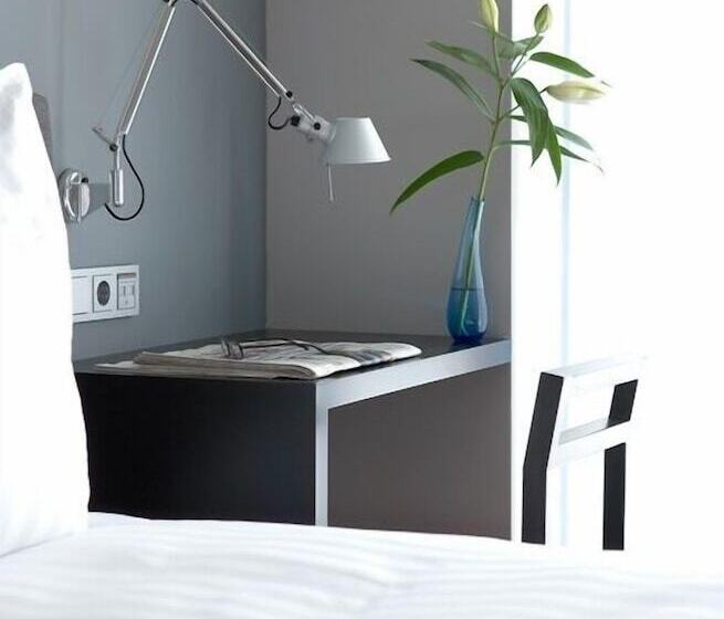 스탠다드 룸, Periscope