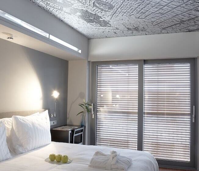 수피리어 룸, Periscope