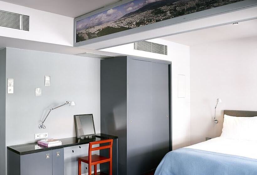 주니어 스위트, Periscope