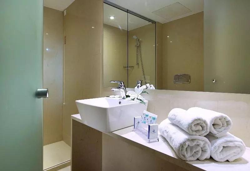 Triple Classic Room