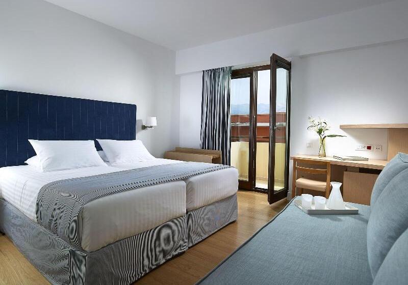 Quarto clássico, Porto Veneziano