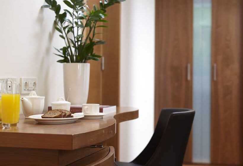 プレミアムトリプルルーム, Samaria