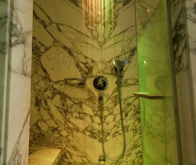 ペントハウススイート, Samaria