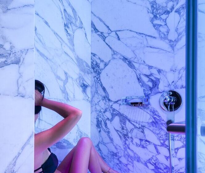 ペントハウススイート, Samaria