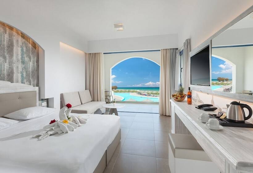 优质平房, The Aeolos Beach