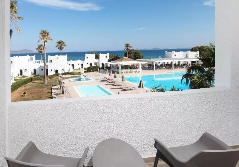 オーシャンビュースタンダードルーム, The Aeolos Beach
