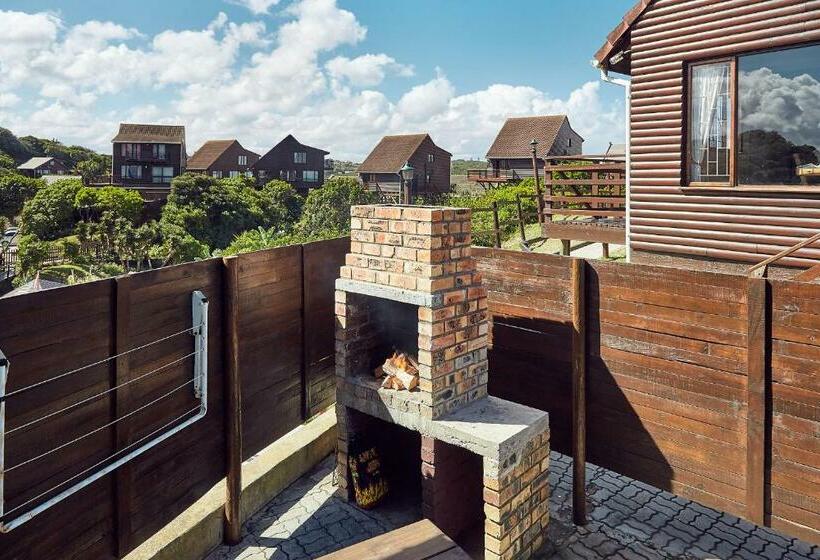 کلبه ییلاقی, First Group Kowie River Chalets