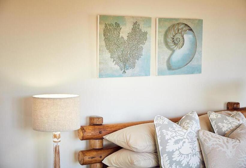 کلبه ییلاقی, First Group Kowie River Chalets