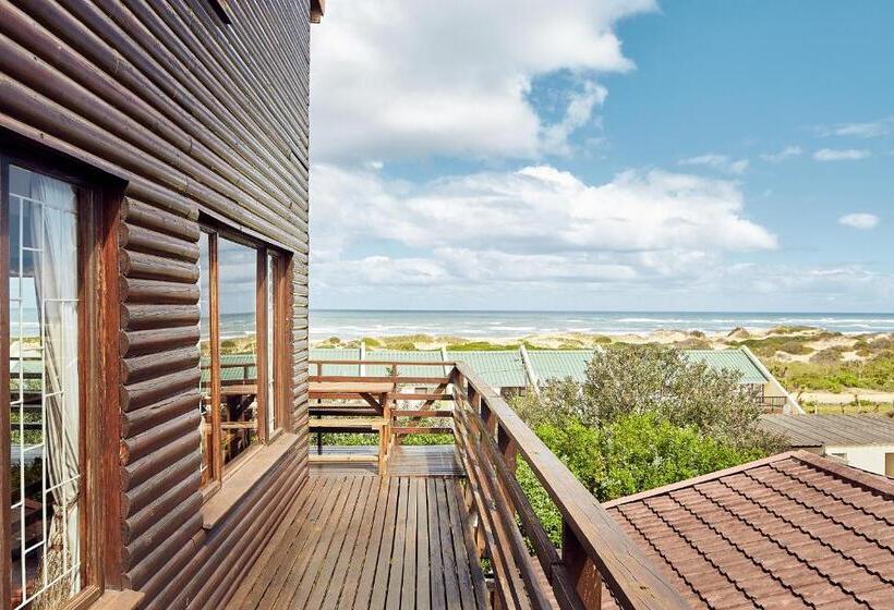 کلبه ییلاقی, First Group Kowie River Chalets