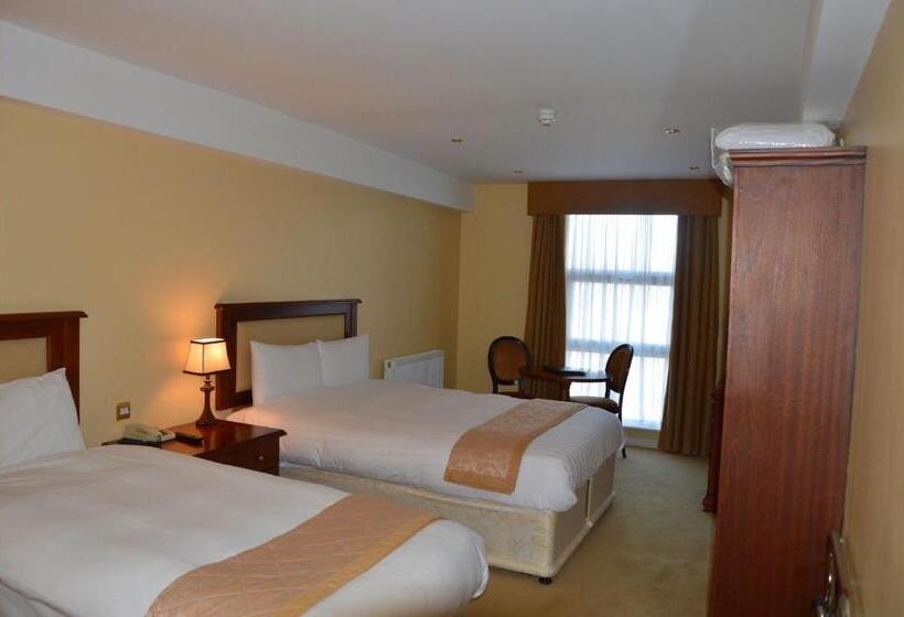 Трехместный Номер Классика, Brandon Hotel Conference & Leisure Centre