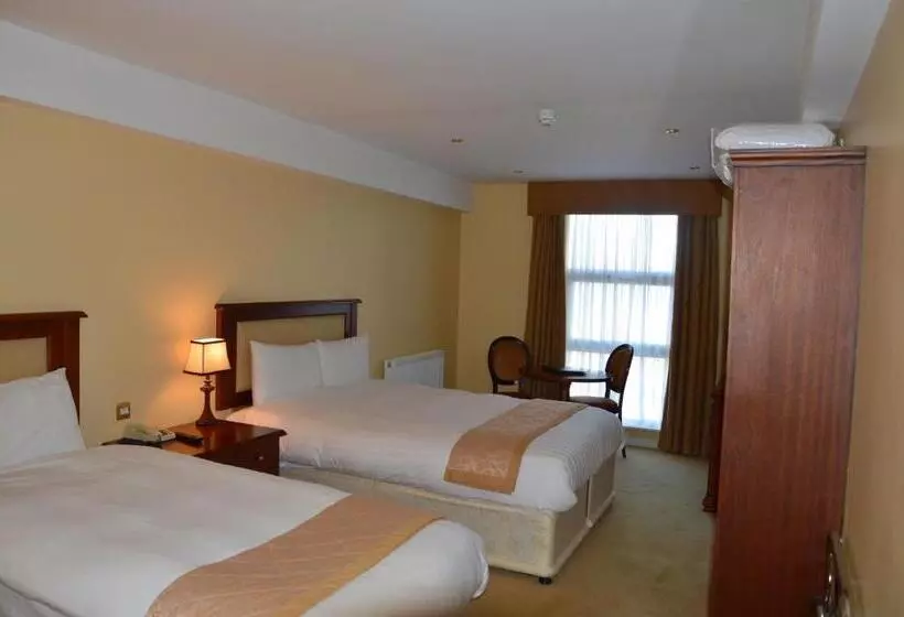 اتاق کلاسیک سه تخته, Brandon Hotel Conference & Leisure Centre