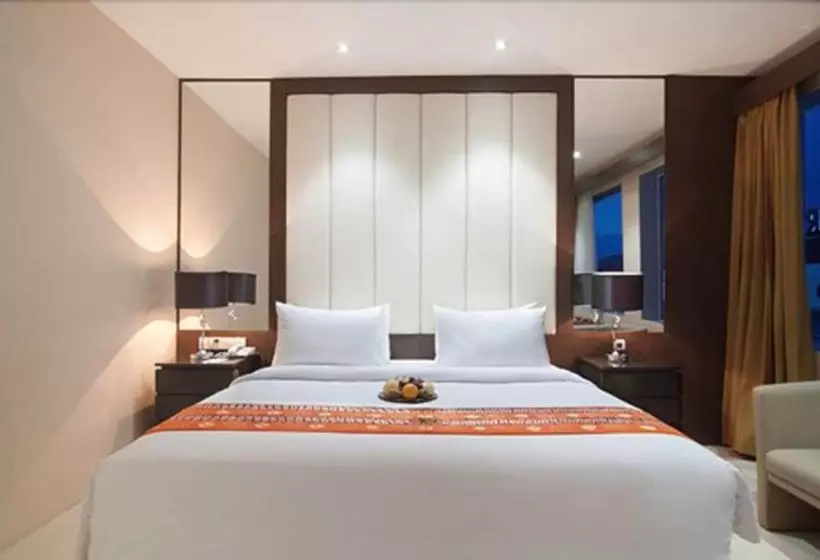 اتاق لوکس, Aria Barito