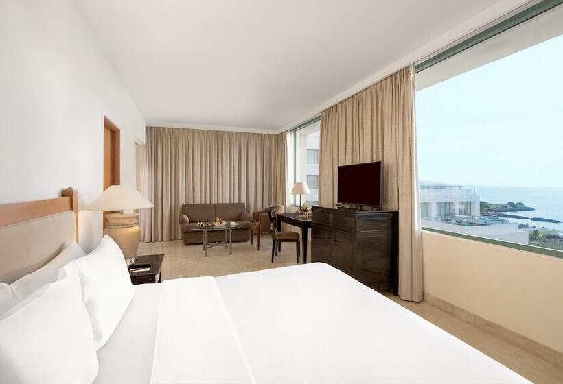 주니어 스위트, Aryaduta Manado