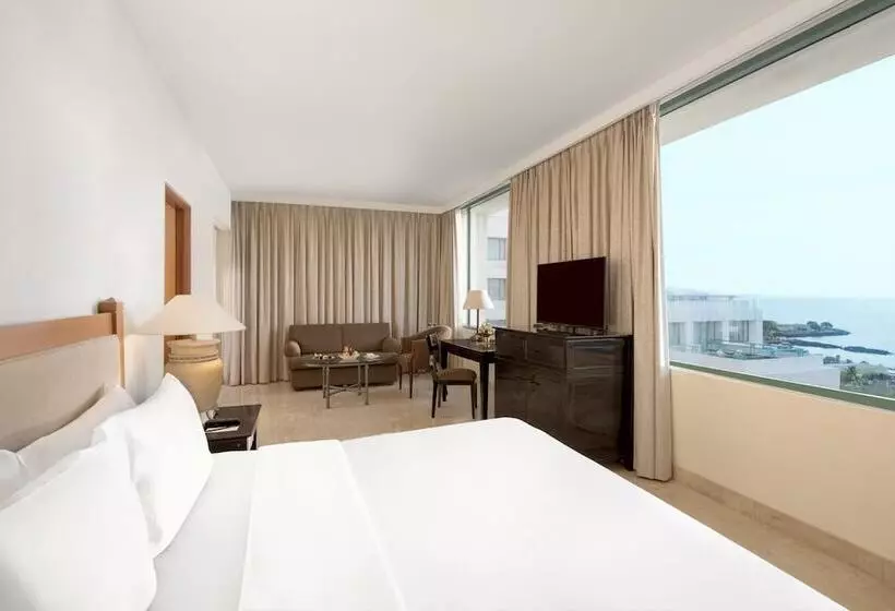 سوییت جونیور, Aryaduta Manado