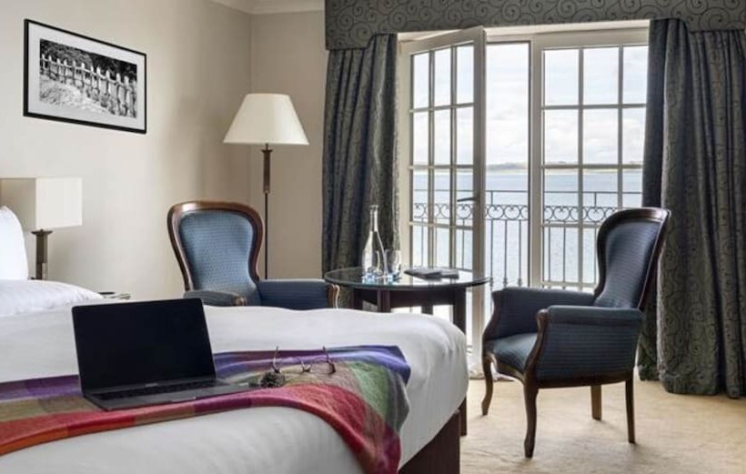 חדר סופריור, Bayview