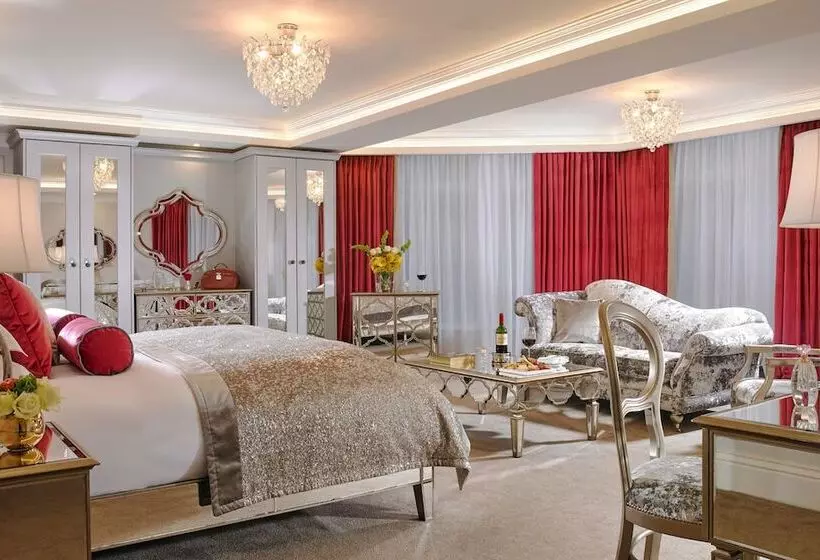 エクゼクティブスイート, Fitzgeralds Woodlands House