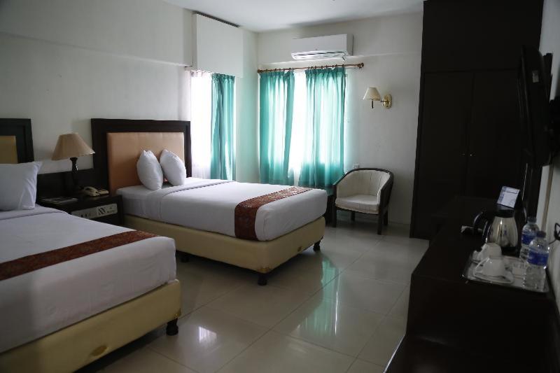 Quarto Estandar, Grand Inna Medan