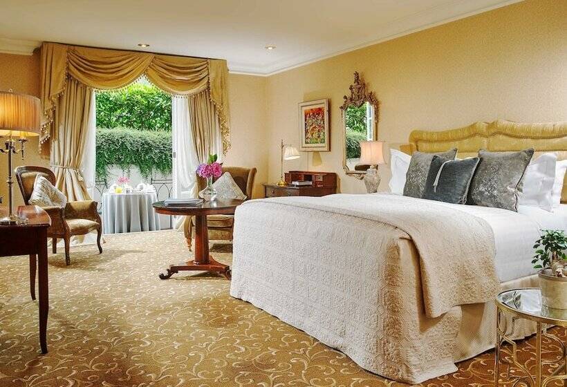 غرفة سوبيريور, Hayfield Manor