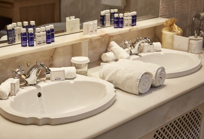 غرفة ديلوكس, Hayfield Manor