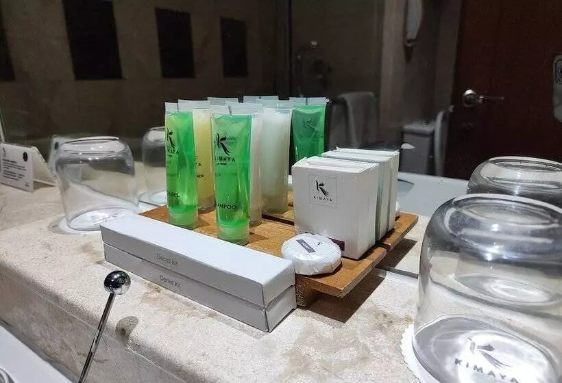 اتاق اجرایی, Kimaya Sudirman Yogyakarta By Harris