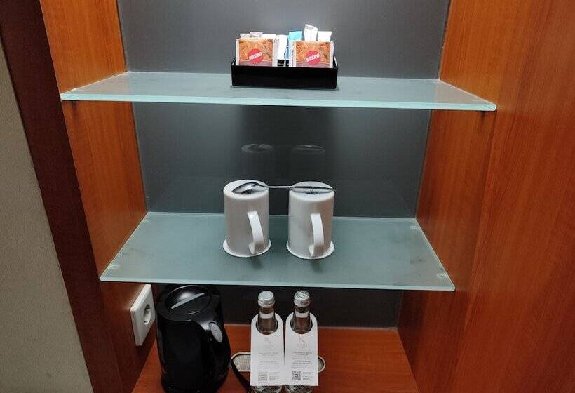 Номер Executive, Kimaya Sudirman Yogyakarta By Harris