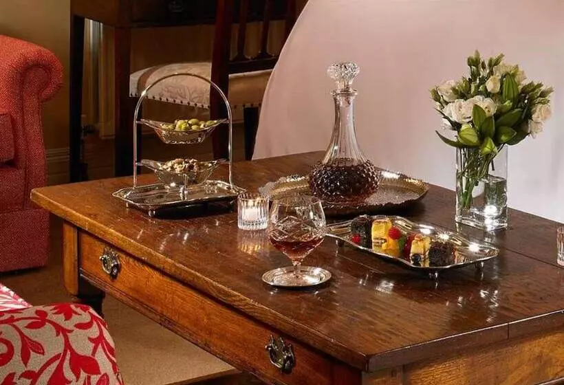 ジュニアスイート, The Dunraven, Adare