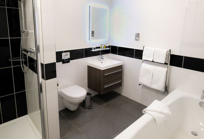 غرفة كلاسيكية, The Kingsley