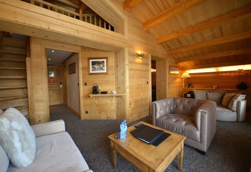 سوئیت جونیور با چشم‌انداز کوهستان, Tsanteleina