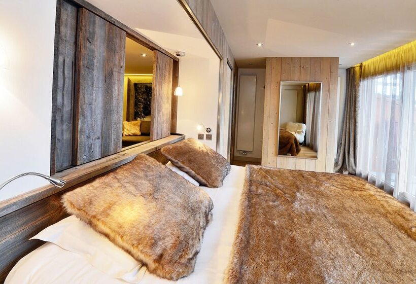 سوییت با چشم‌انداز کوه, Tsanteleina