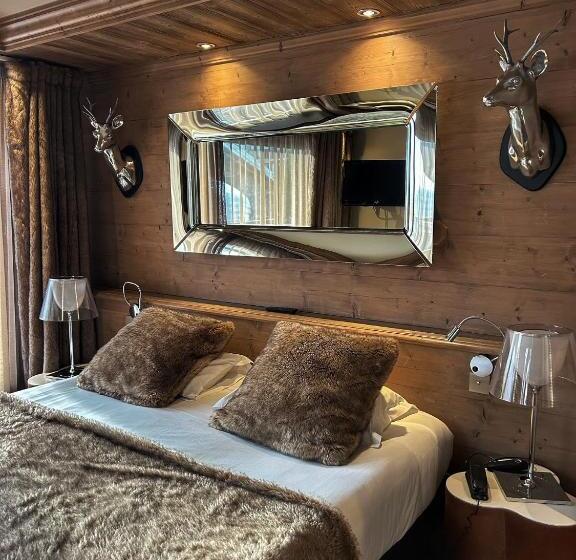 اتاق با نمای کوهستان کلاسیک, Tsanteleina